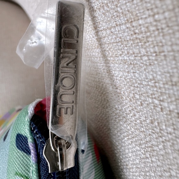 Kate Spade x Clinique Cosmetic Bag - Picture 5 of 9